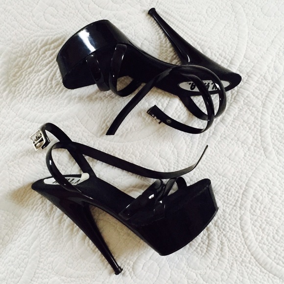 Vintage N.Y.L.A. Patent Stiletto Platforms Sz 6 - Picture 5 of 5